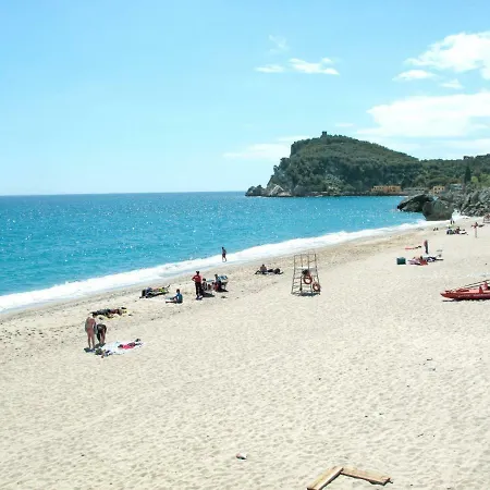 Апартаменты Locazione Turistica Camillo - Flg216