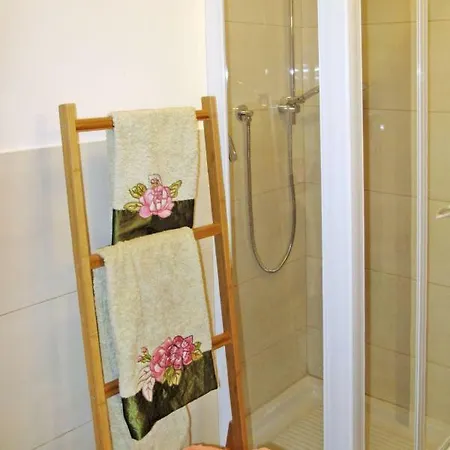 Apartment Locazione Turistica Camillo - Flg216 Finale Ligure